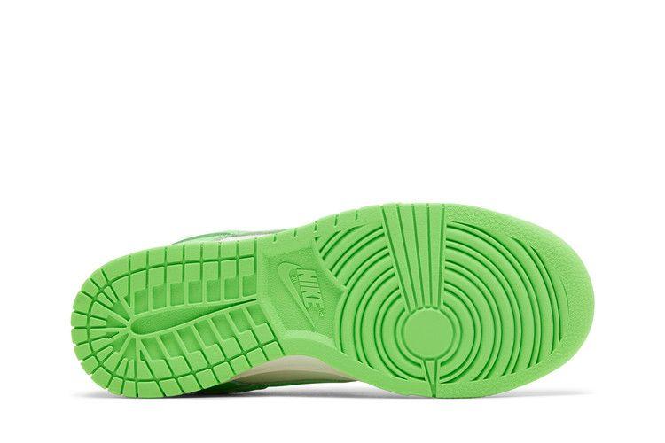 Nike Dunk Low Green Strike (Women's)