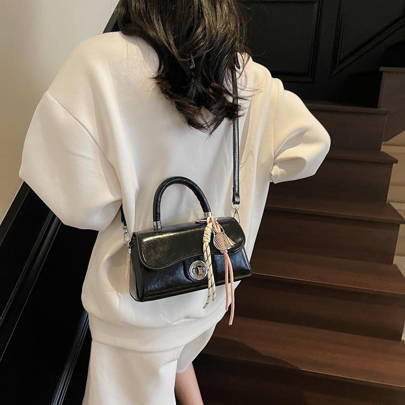 Премиальная ретро маленькая сумка женская новая весна и лето универсальная сумка-мессенджер портативная маленькая квадратная сумка