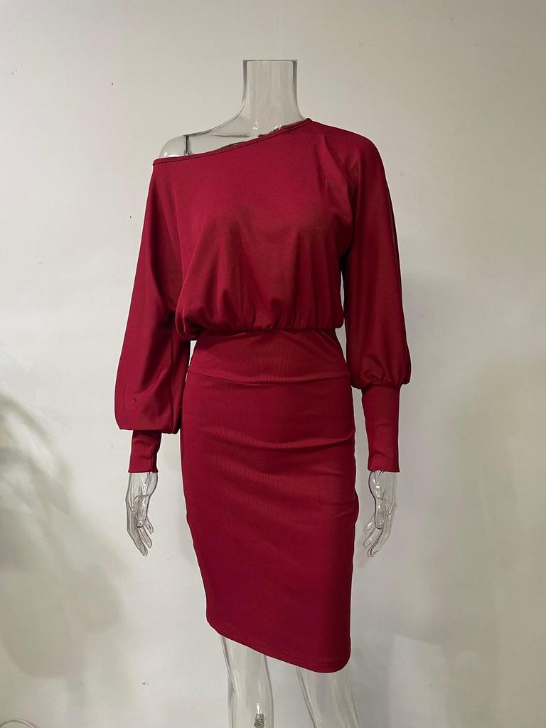 2024 Европейское и Американское Осенне-Зимнее Платье Вязаное с Рукавами Летучая Мышь, Подчеркивающее Фигуру, Большого Размера