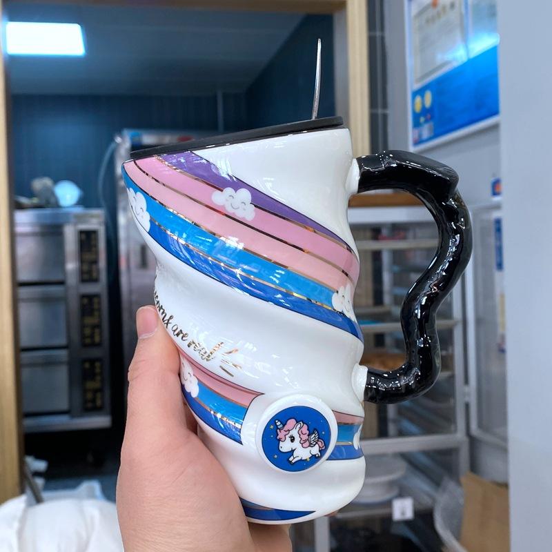 Милая керамическая кружка с радужным единорогом, с крышкой и ложкой, чашка для питья воды с сердечком для девочки, офисная кофейная чашка