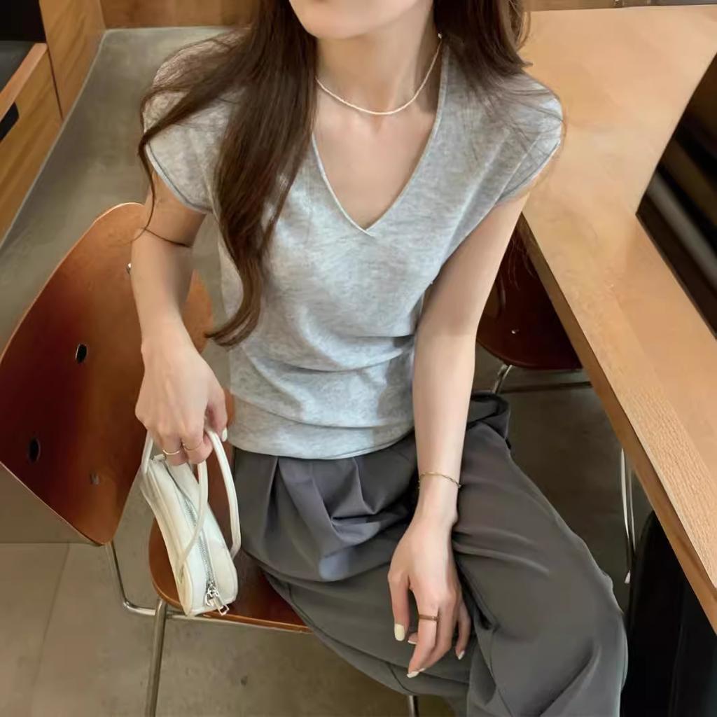 Design-sensory Curled Edge V-neck Knitted T-shirt for Women's Summer New Casual Simple Pullover Student Top Trend