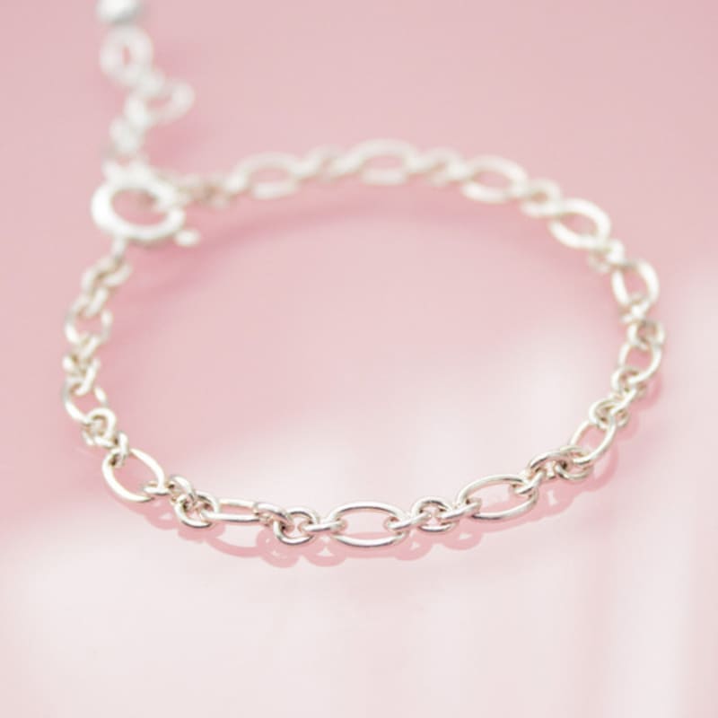 metamic Q Chain Bracelet