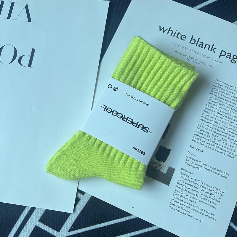 Unisex Mid & High-Calf Cotton Socks – Trendy Solid Colors for Sports & Streetwear, Perfect for Autumn/Winter