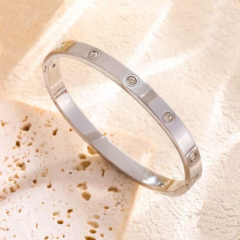 Горячий женский браслет Kaja из титановой стали с бриллиантами – Не выцветающий, Простой, в европейском и американском стиле с застежкой-полным гвоздем.