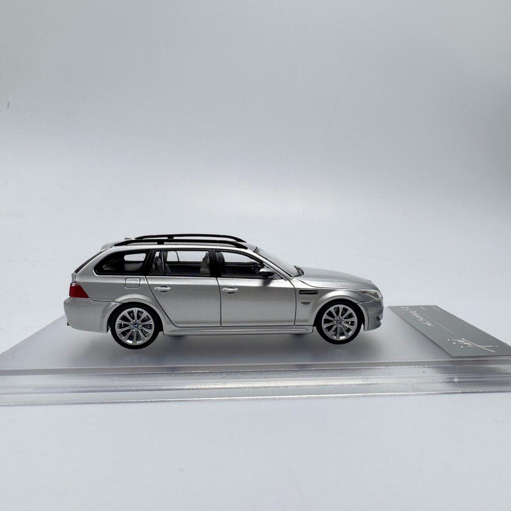 Королевская модель 1:64 M5 E60 E61 Седан Универсал Легкосплавный Модель Автомобиля