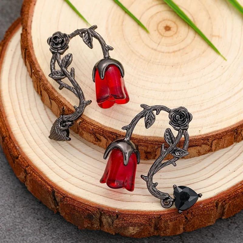 Готические серьги с темными шипами, красными розами и цветами для женщин и девушек. Новая модная панк-бижутерия, аксессуары для вечеринок, подарки на день рождения.