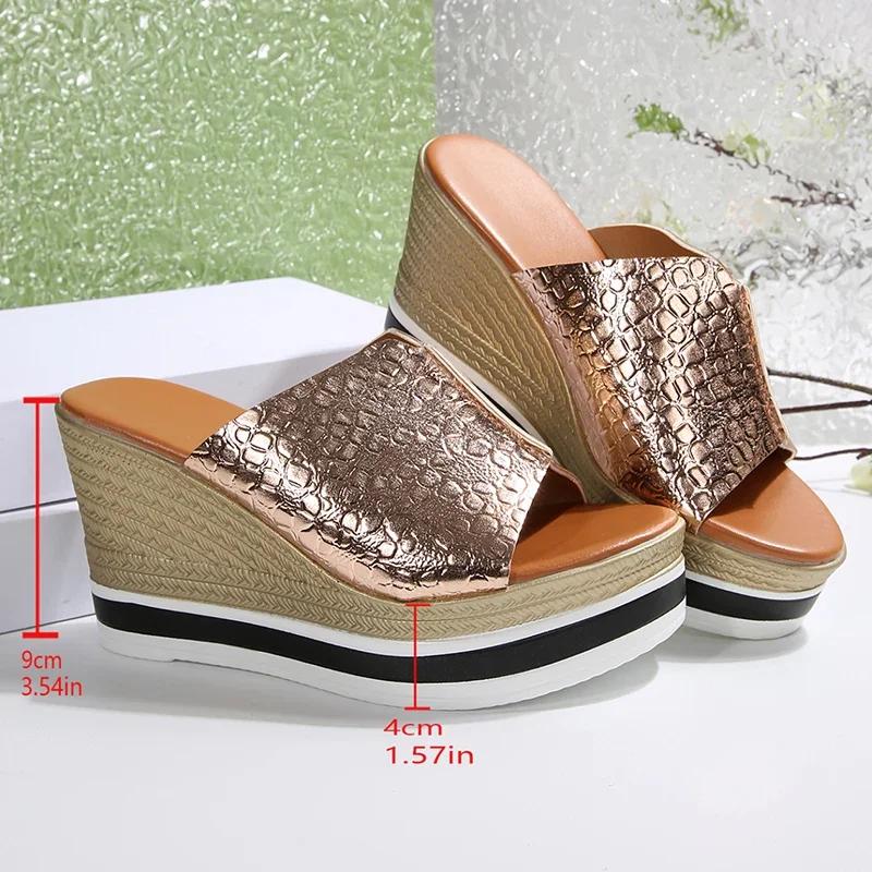 Модные женские золотые серебристые сандалии на танкетке, летние модные шлепанцы на массивной платформе, женские больших размеров, на толстой подошве, для улицы