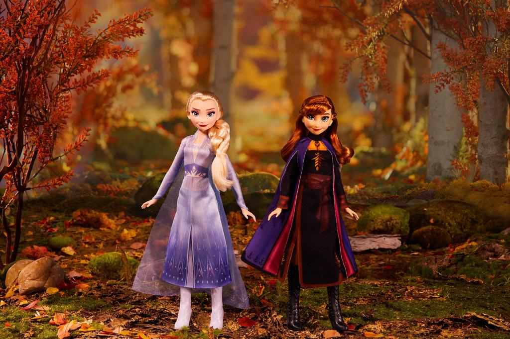 Disney Frozen 2 Forest Expedition Fashion Doll Playset с и Хани Мелен Ограниченная серия Анна, Эльза, Райдер, -