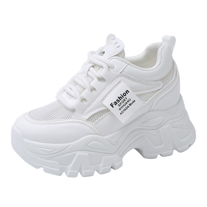 Модные белые дышащие массивные кроссовки женские 2025 весна толстая платформа повседневные кроссовки женские нескользящие на шнуровке спортивная обувь женская