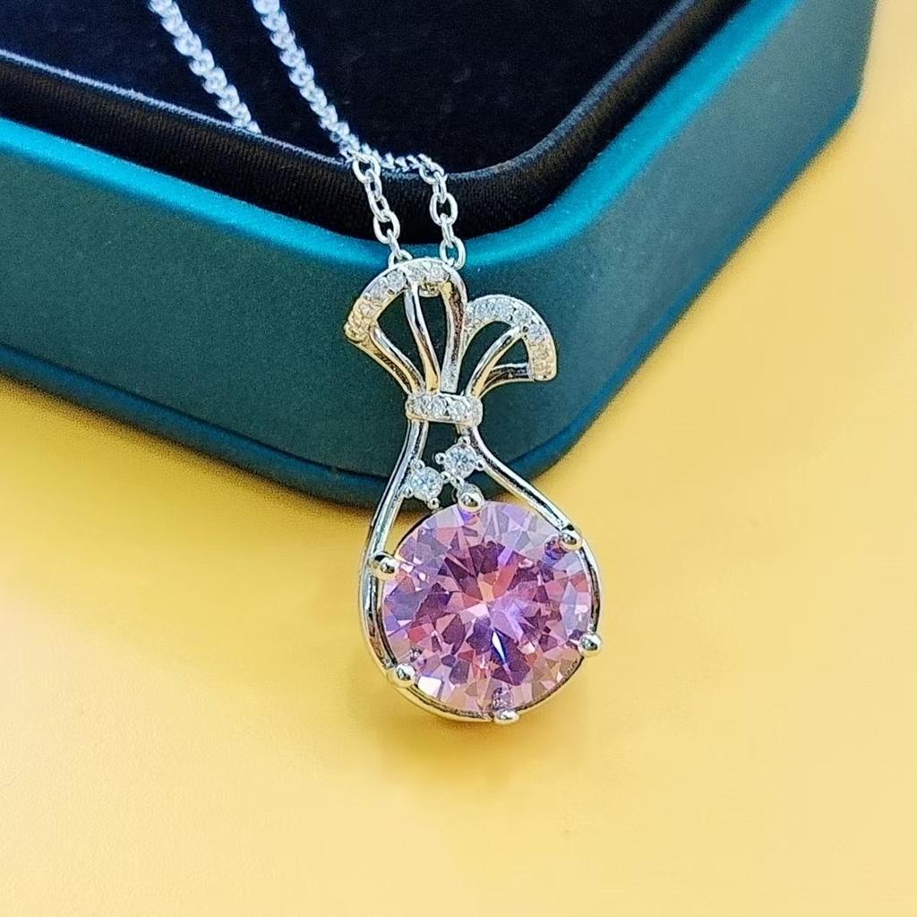 Kuaishou Jewelry Super Flash Zircon Lucky Bag Pendant Necklace Female Versatile Pendant Light Luxury Collarbone Chain