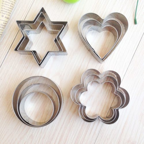 Set of 12 Stainless Steel Cookie Cutters, Round, Heart, Star, Flower, Biscuit Cutters, Large, Medium, and Small, Baking Tools for Handmade DIY Baking,