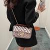 Нишевая сумка высокой моды женская новая 2025 однотонная сумка-цепочка с ромбами в стиле Сяосянфэн, универсальная сумка через плечо