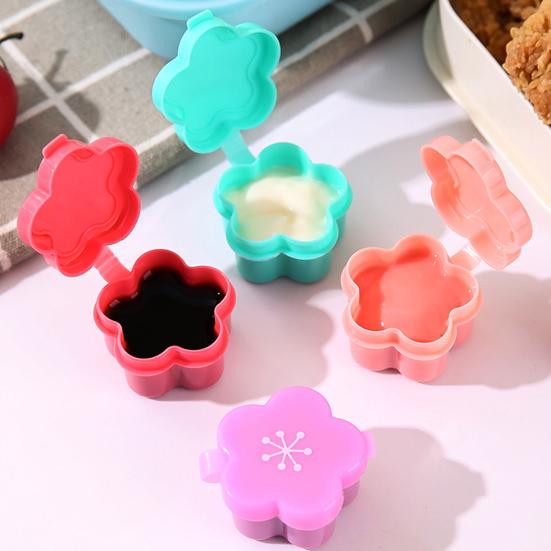 4Pcs Mini Sauce Box Flower Shape Soy Sauce Ketchup Honey Salad Dressing Container Camping Picnic Bento Box Accessories