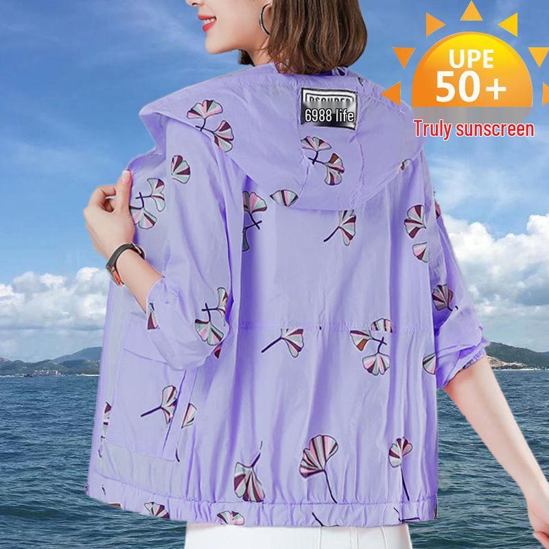 Летняя куртка с капюшоном для защиты от УФ-лучей для женщин среднего и пожилого возраста: Свободный крой с принтом