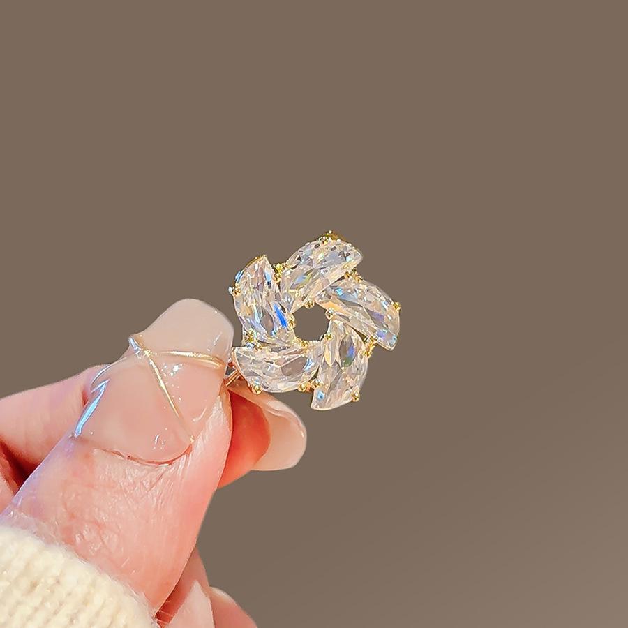 High-End Brooches, Women'S Sense Of Luxury, Niche, High-End Pins, Elegant Temperament, Fixed Clothes, Suits, Pearl Jewelry