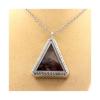 Pierres et Minéraux. Collier Tourmaline multicolore brut. Modèle triangle.