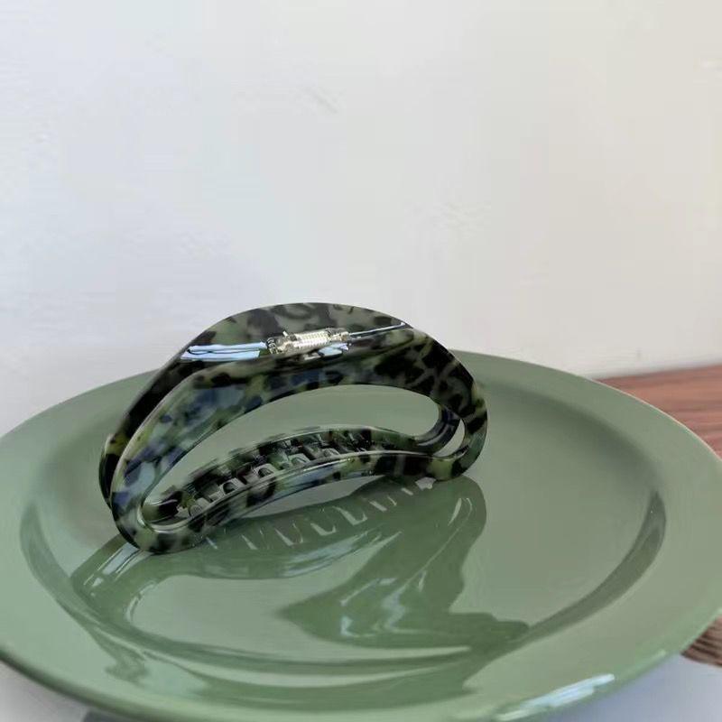 Большая заколка для волос в виде акулы с леопардовым принтом черного цвета с корейской золотой этикеткой