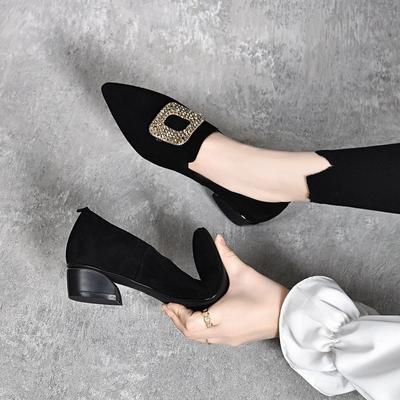 Женские одинарные туфли с острым носком, весенняя новинка, черная овечья кожа, толстый каблук, низкий каблук, туфли женские с неглубоким вырезом, металлическая квадратная пряжка