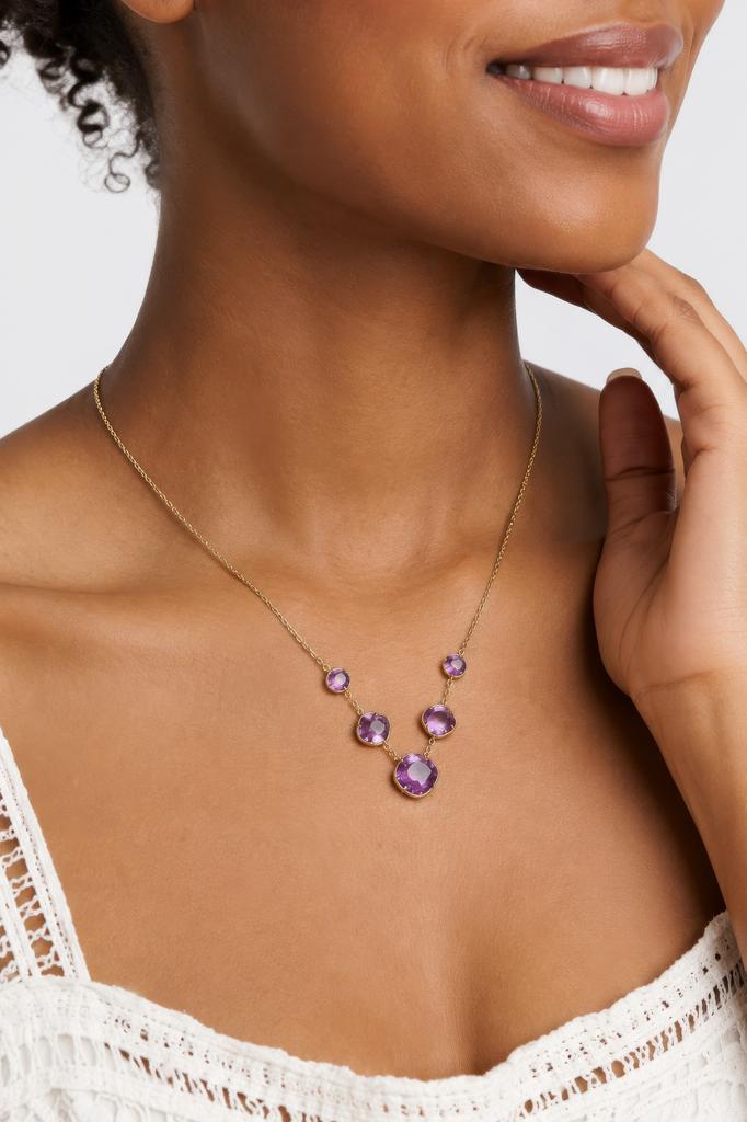 Colar Elegante com Pedras Roxas