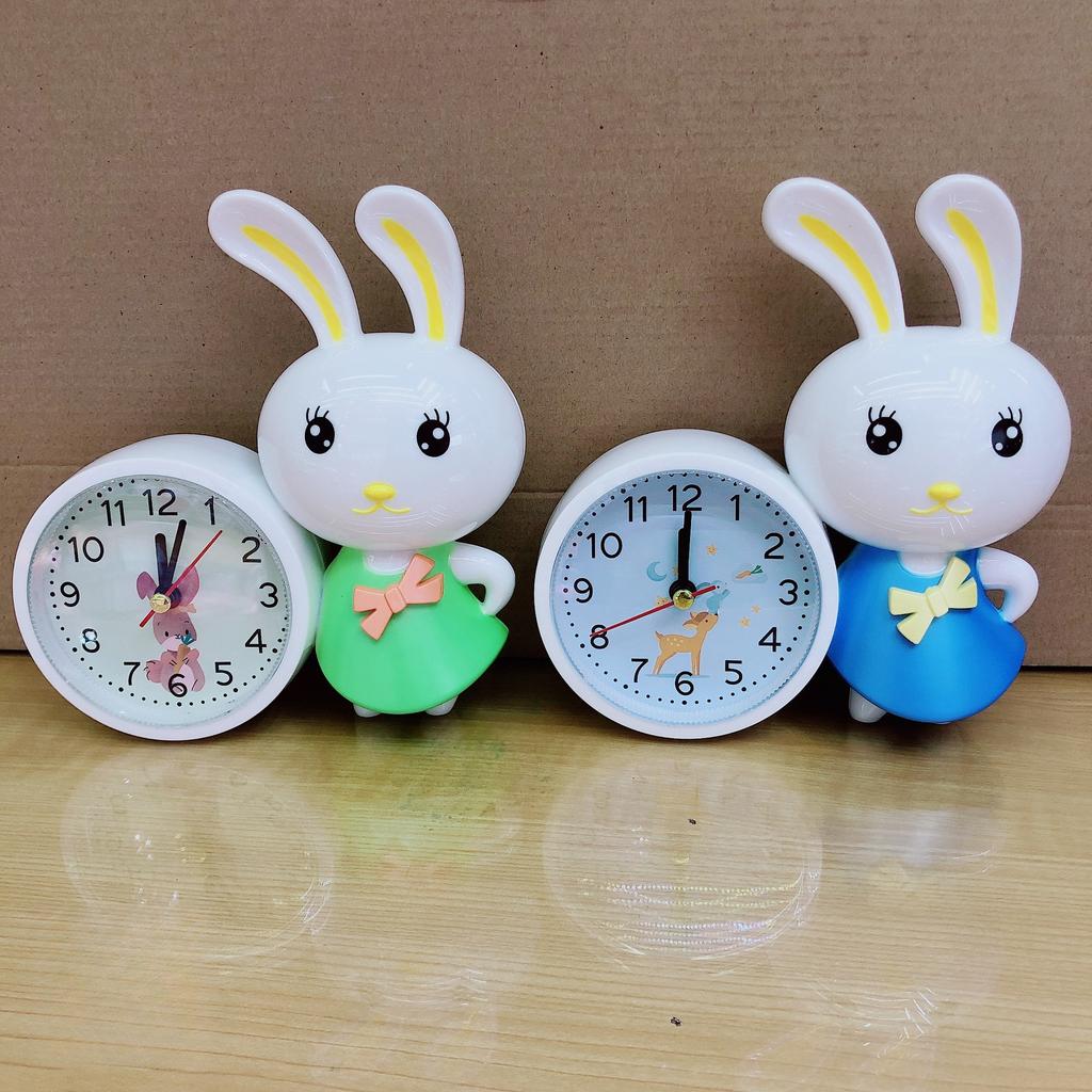 Милая девушка сердце общежитие прикроватный кролик будильник студенческий подарок бесшумные маятниковые часы