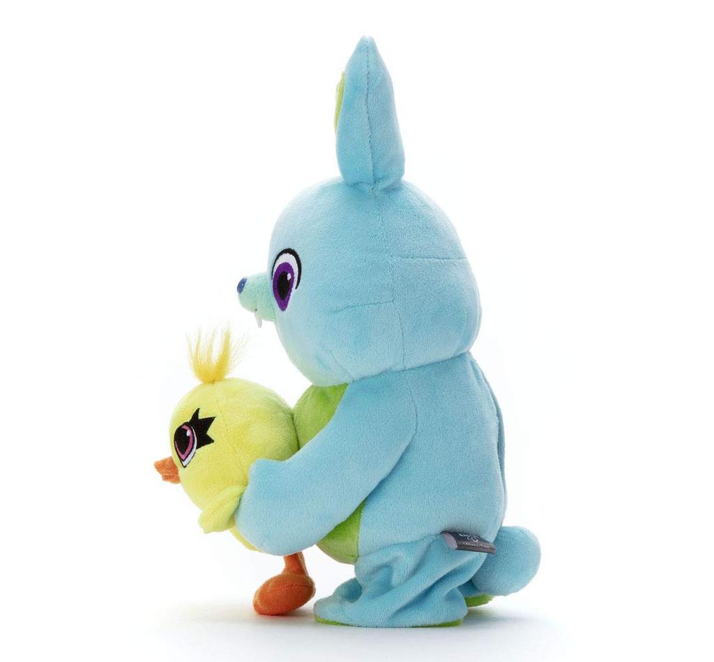 Персонажи Disney приходят и разговаривают, а Утенок Банни из «Истории игрушек 4» ростом 25 см! и прибл.