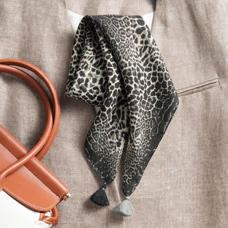 Coffee Horse 71 Premium Cotton and Linen Small Square Scarf Women's Retro Velvet Neck Small Silk Scarf Thin Scarf