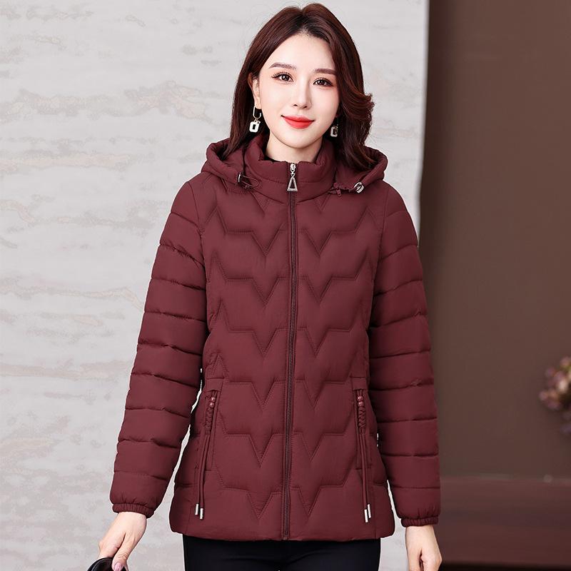Зимняя пуховая хлопковая куртка женская короткая 2025 новая легкая хлопковая куртка приталенная стеганая куртка модная куртка с капюшоном