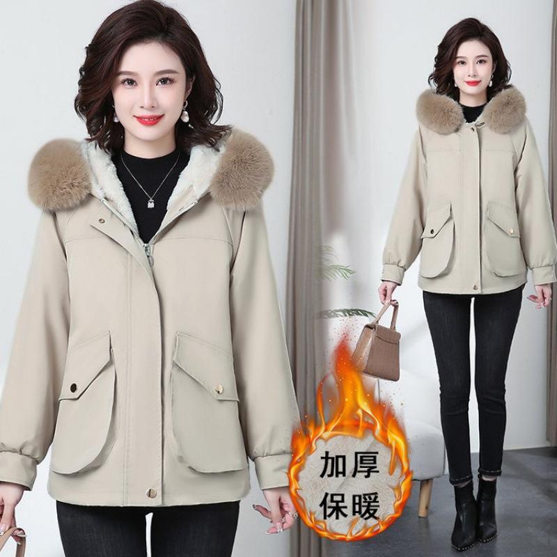Pie Overcomes the New Cotton Clothes, the New Winter New Velvet Warm Temperament Cotton Clothes, and the Thickened Trendy Coat.