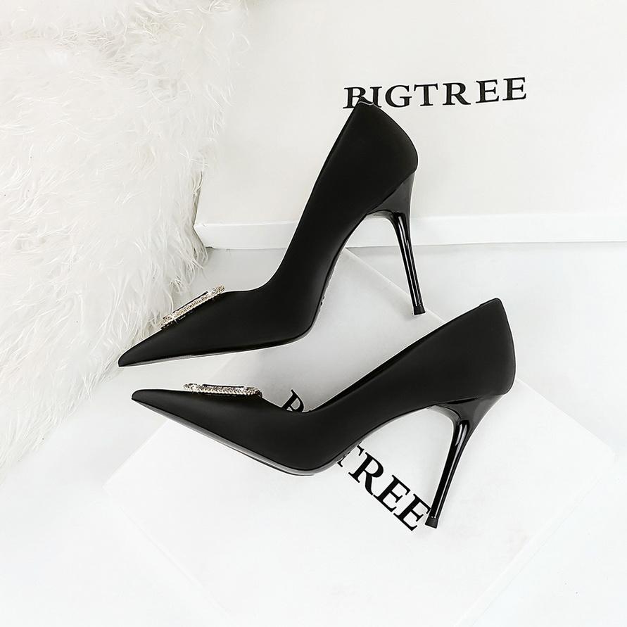 Модные женские туфли на высоком каблуке с острым носком и острым носом, туфли с водяными пуговицами и бриллиантами, модные женские туфли на высоком каблуке