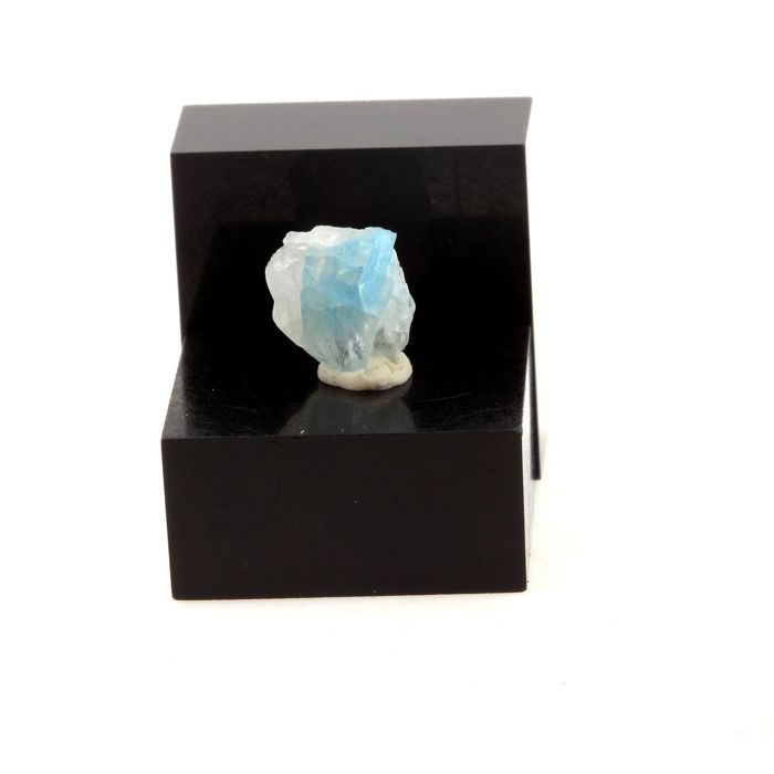 Pierres et Minéraux. Euclase. 2.29 ct. Parelhas, Rio Grande do Norte, Brésil.