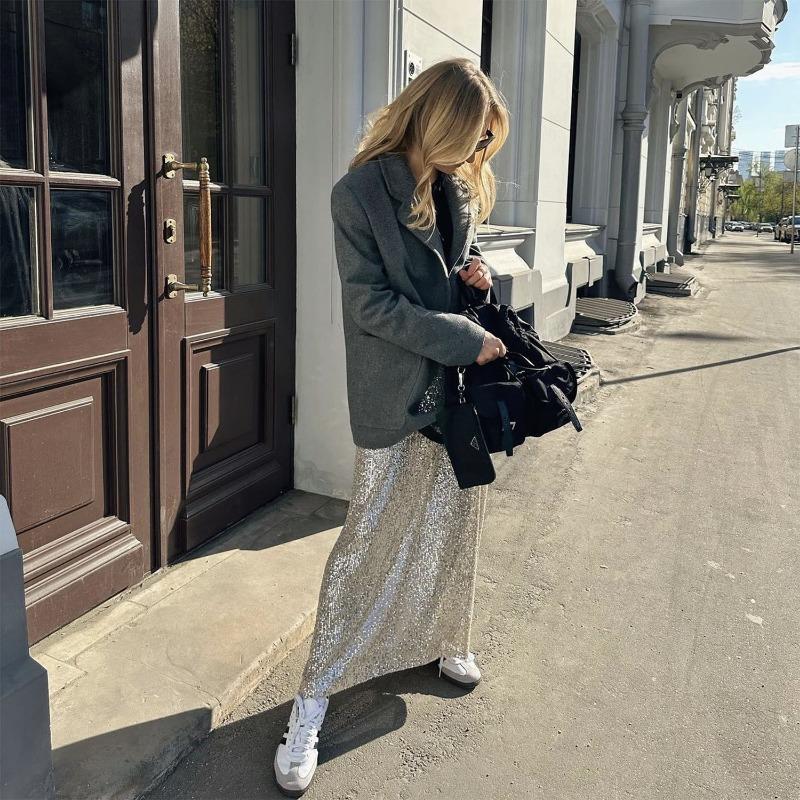 Осенне-зимняя женская юбка-полудлинка с высокой плотностью пайеток