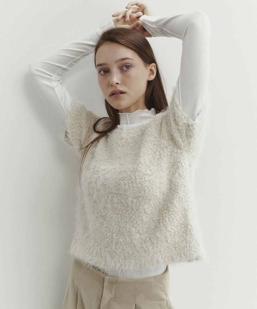 SO IR Hairy Half Sleeve Knit - Ivory