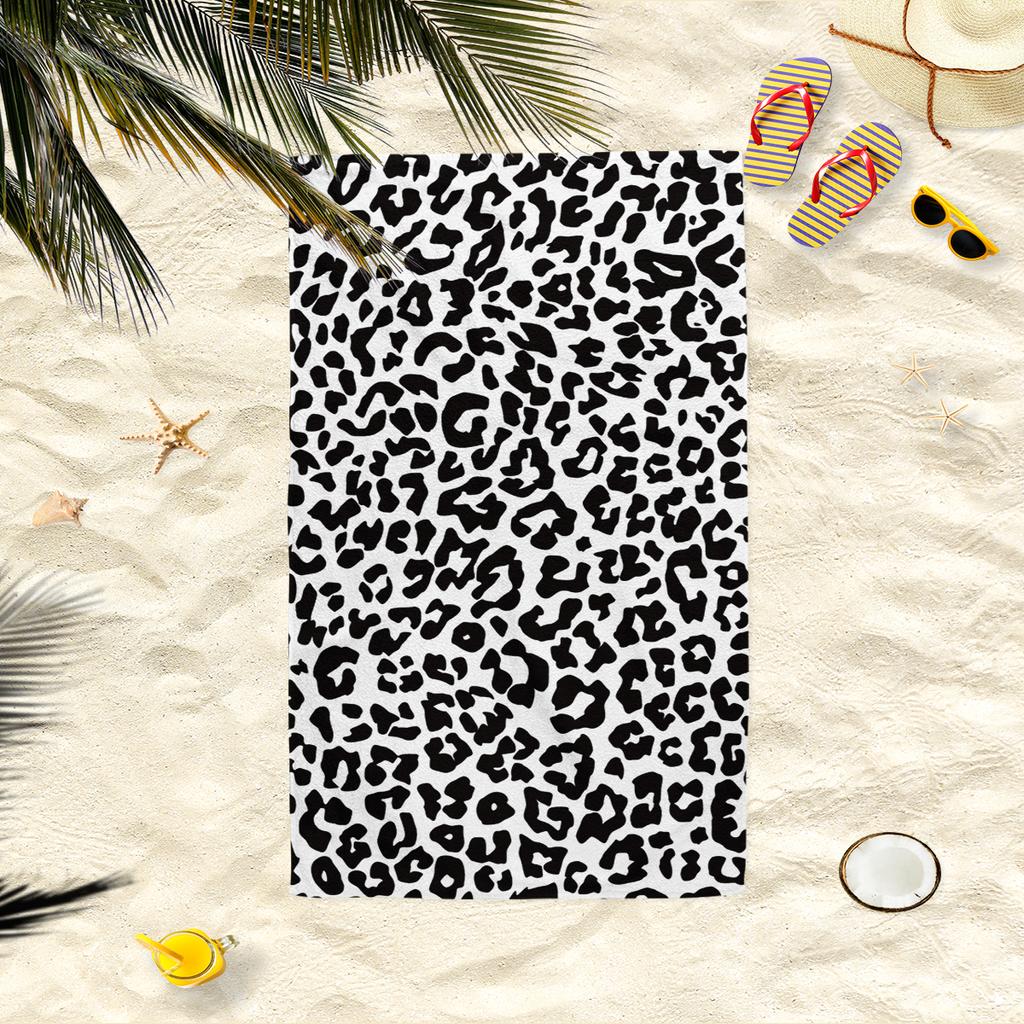 1PC Black and White Cheetah Print Beach Towel, Oversized Leopard Towel for Women, Absorbent Quick Dry Gift Microfiber Pool Towel