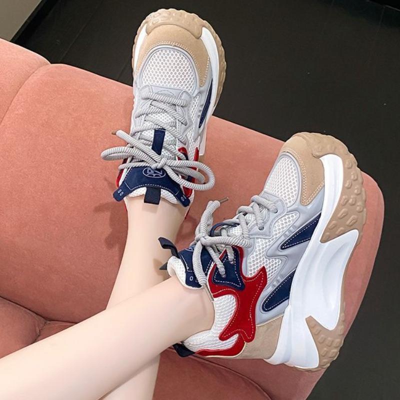 Модные кроссовки на среднем каблуке для женщин, горячая распродажа, осенняя резиновая женская обувь, шнуровка, воздушная сетка, женская вулканизированная обувь