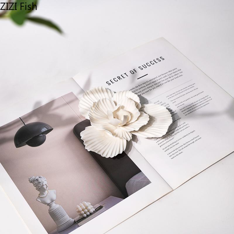 Элегантная Белая Фарфоровая Скульптура Цветка Пиона Настольное Украшение Минималистичное Произведение Искусства Украшения в Виде Цветка Пиона Эстетичный Декор Комнаты