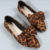 2024 Модная женская обувь с леопардовым принтом, женские туфли на плоской подошве, горячая распродажа, офисные и карьерные туфли с бабочкой, сексуальные туфли с острым носком на плоской подошве на низком каблуке