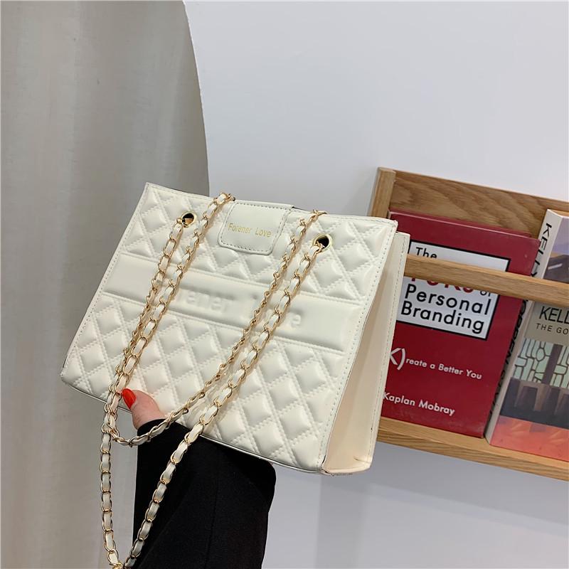 Модная бриллиантовая сумочка 2025 новая летняя темпераментная женская сумка большой вместимости трендовая сумка-тоут