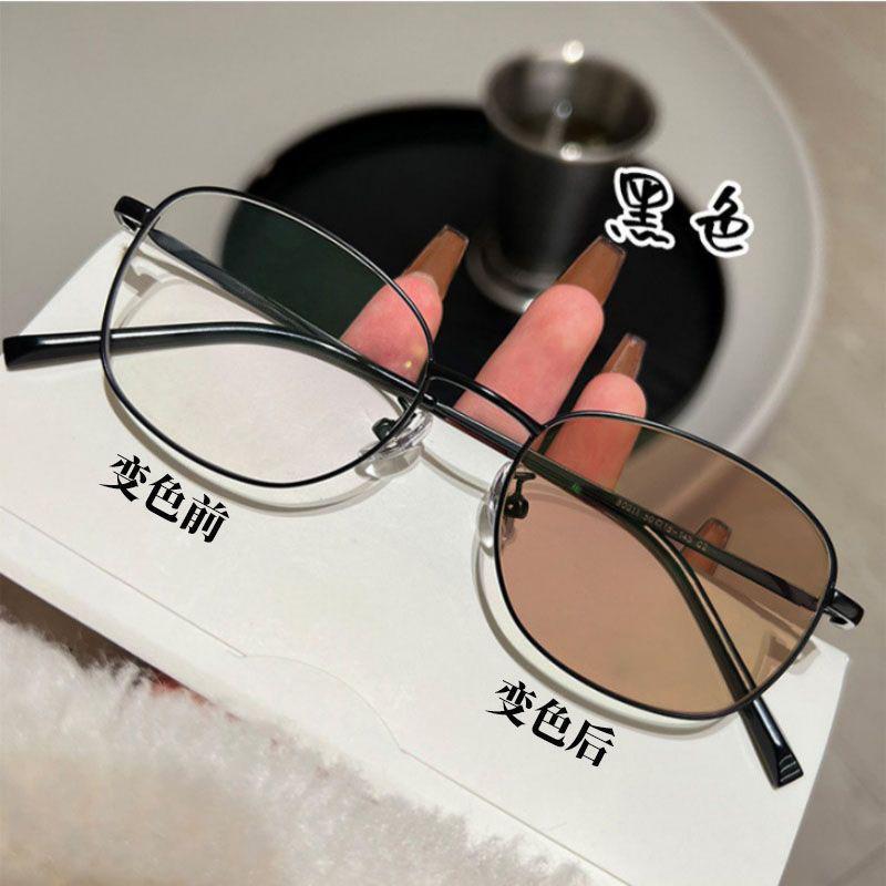 Photosensitive color-changing glasses for men and women can be matched with degrees of anti-blue light gold silk rim glasses frame Hong Kong wind m