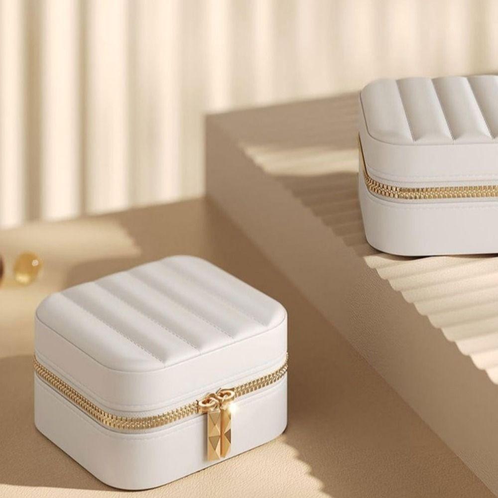 Lightweight Jewelry Storage Case Detachable Necklace Storage Box Mirror Jewelry Box Vacation
