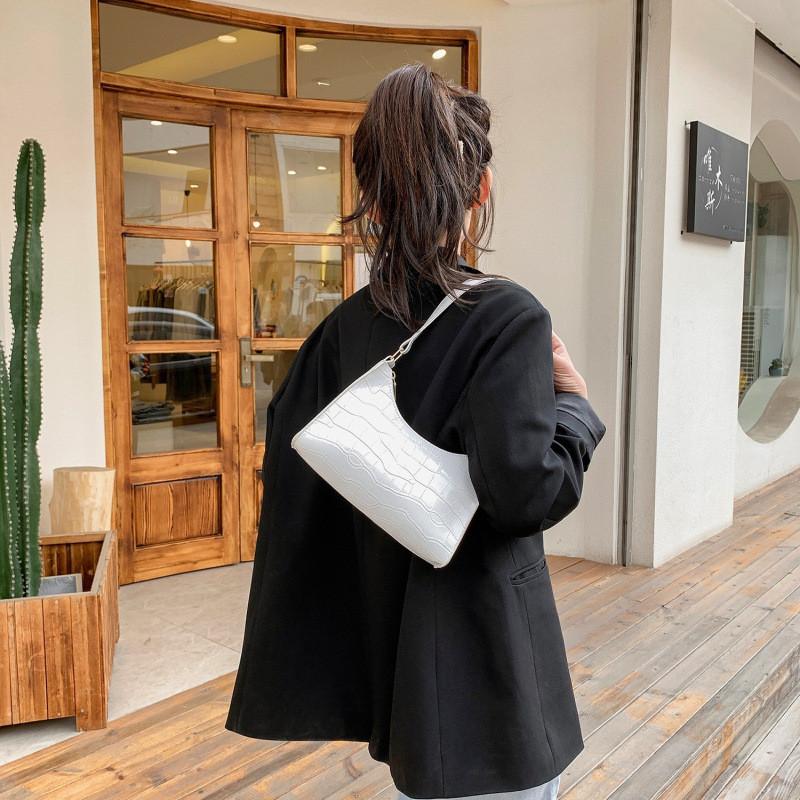 Womens Pu Crocodile Embossed Underarm Bag With Zipper Closure Crossbody Purse For Daily Outfits