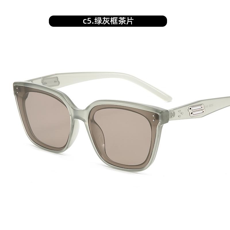 Солнцезащитные очки Простые солнцезащитные очки с защитой от ультрафиолета Солнцезащитные очки в студенческом стиле Солнцезащитные очки в уличном стиле