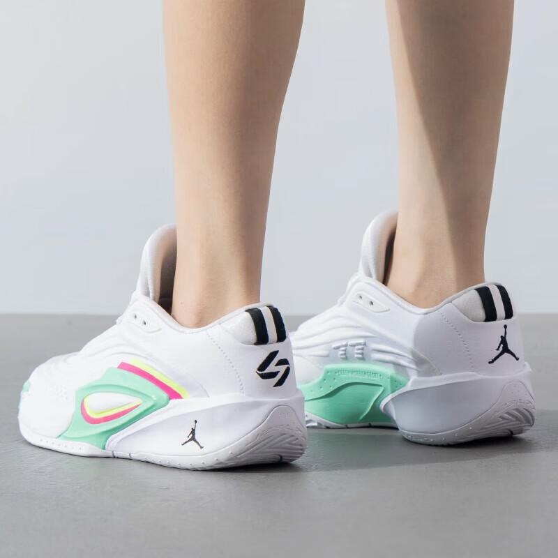 Air Jordan Luka 3 Photo Finish HQ5058-107