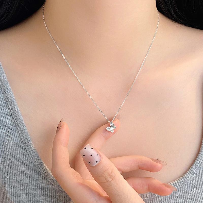 Ожерелье-бабочка с современным дизайном и универсальным повседневным стилем, свежая и артистичная женская ключичная цепочка