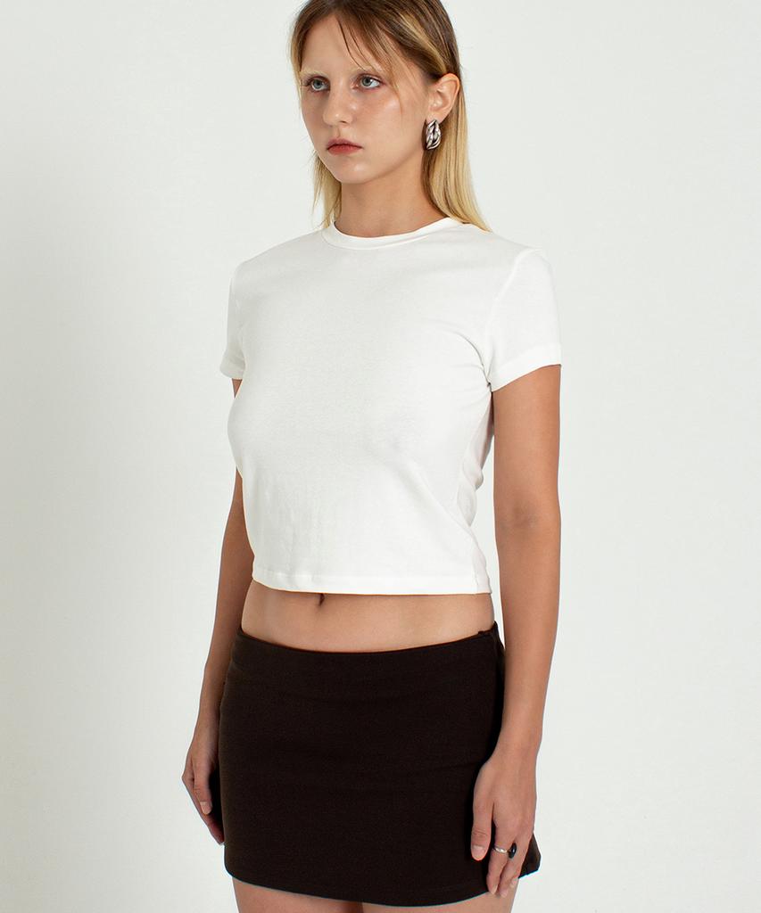 A FEW COMMENTS Basic Crop Top Ivory