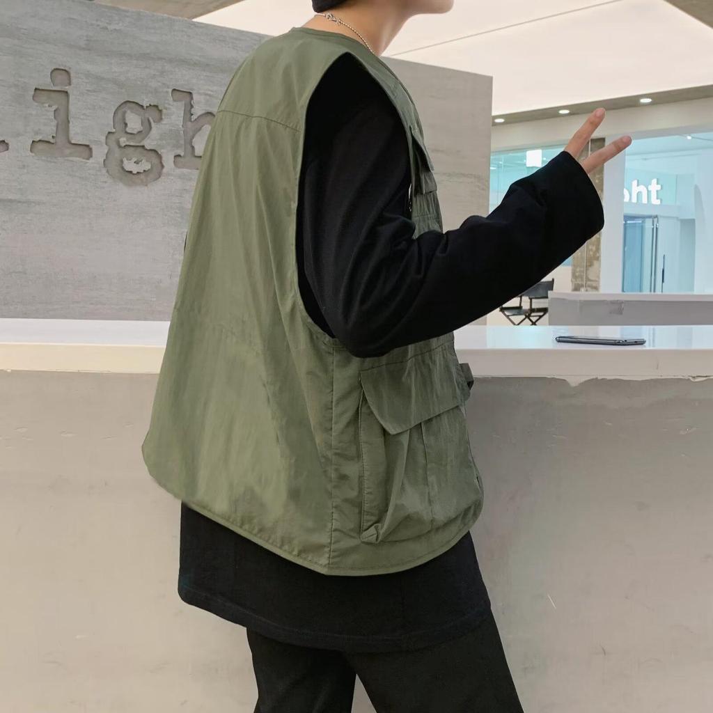 Мужской ретро японский уличный стиль жилет рабочей одежды с несколькими карманами, повседневный свободный крой, без рукавов, стиль национальной волны.