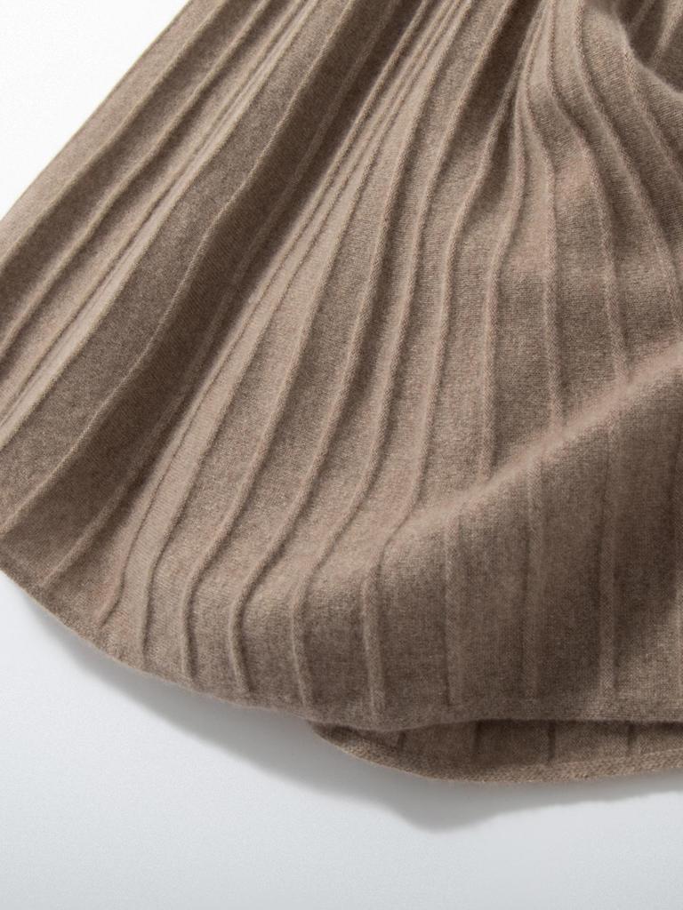 Women's Mid-Length A-Line Cashmere Knit Skirt - High-Waisted, Ribbed, Slimming, Pleated, Versatile.