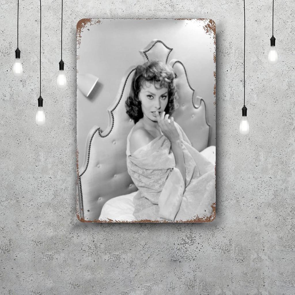 sophia loren Vintage Metal Tin Signs Posters Decor Retro Metal Plaque Wall Art Decor for Garage Bar