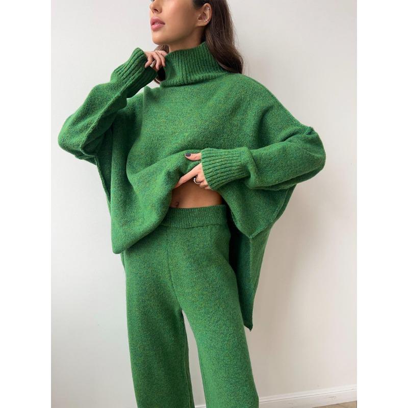 Женский осенне-зимний комплект из свитера и брюк с высоким воротом и утолщенной трикотажной вязки