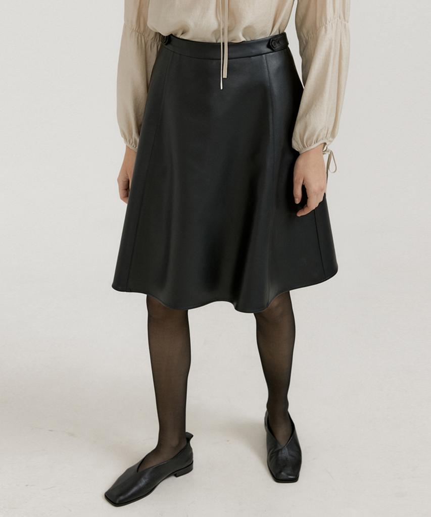 Otte Leather Flare Sk_Black