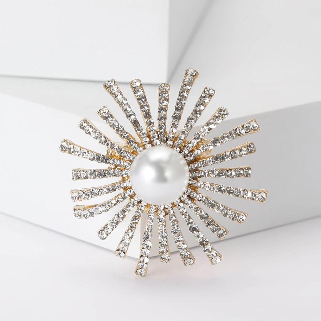 Модная темпераментная брошь в виде подсолнуха со стразами и жемчугом, простая и высококачественная женская одежда, ювелирное украшение-булавка для корсажа